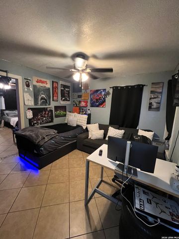 341 Prestwick Blvd, San Antonio, TX 78223