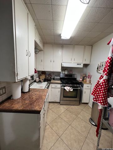 341 Prestwick Blvd, San Antonio, TX 78223