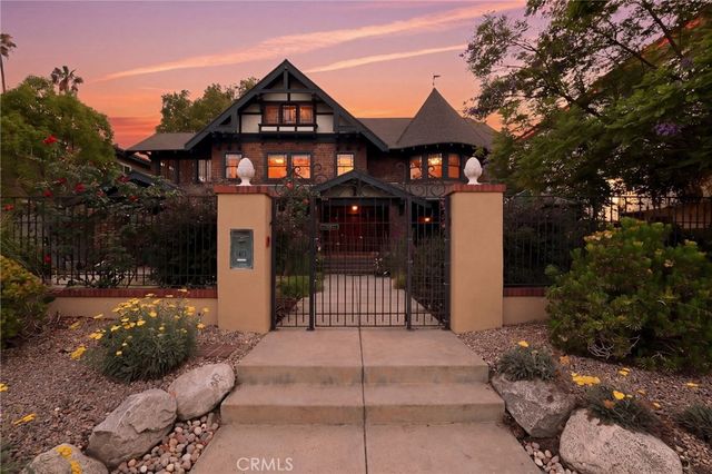 1415 S Manhattan Place, Los Angeles, CA 90019