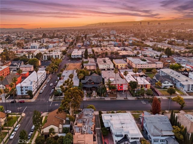 1415 S Manhattan Place, Los Angeles, CA 90019
