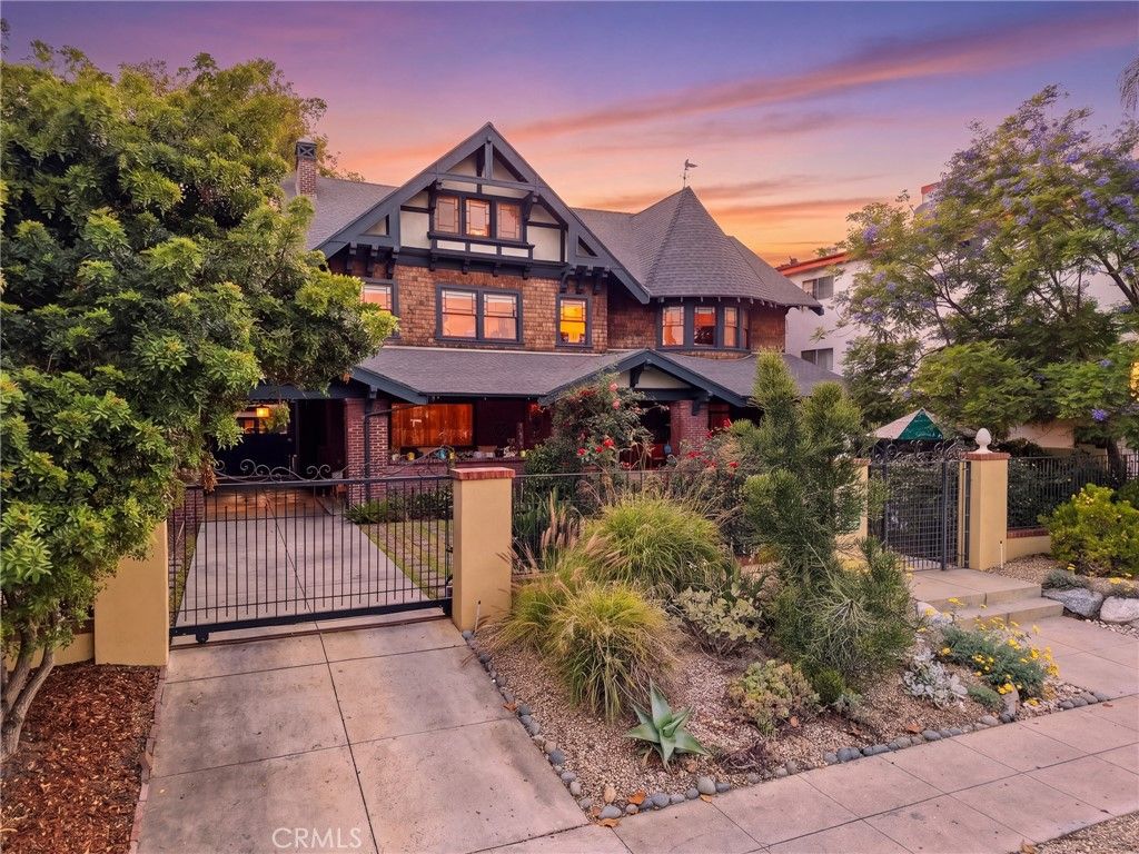 1415 S Manhattan Place, Los Angeles, CA 90019