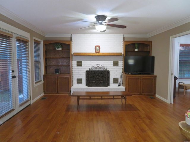 807 North Park Drive, Arkadelphia, AR 71923