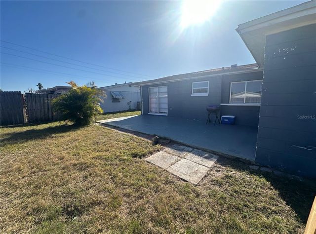 3347 ROXBURY DRIVE, Holiday, FL 34691