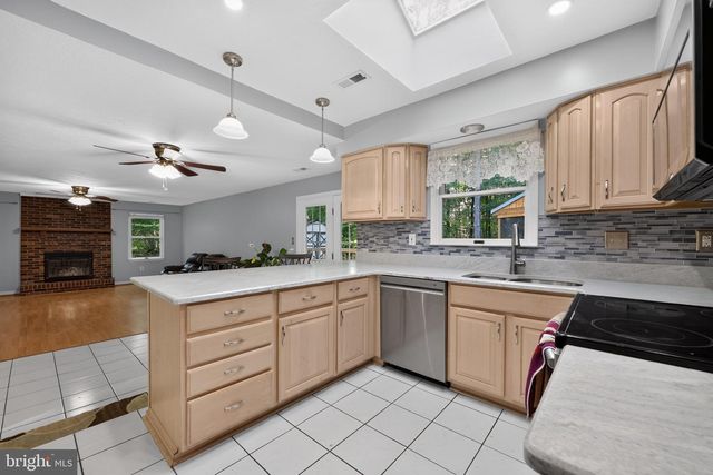8835 REDBAY RUN, Bel Alton, MD 20611