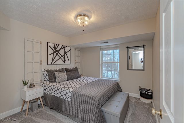 5080 Whispering Oaks Boulevard, Parma, OH 44134