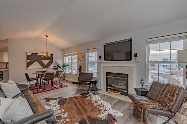 5080 Whispering Oaks Boulevard, Parma, OH 44134