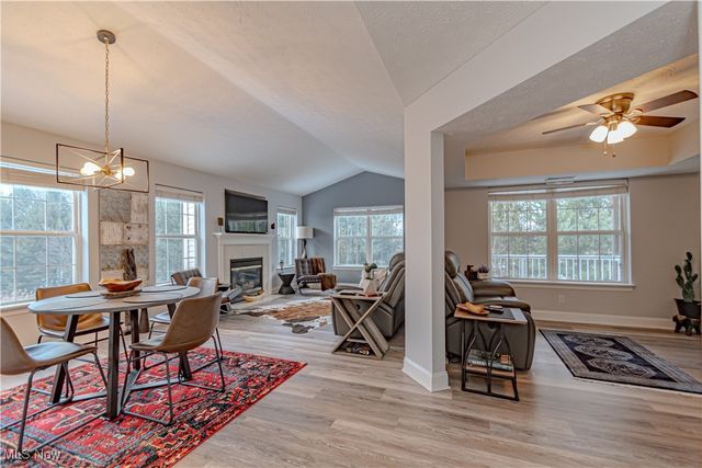 5080 Whispering Oaks Boulevard, Parma, OH 44134