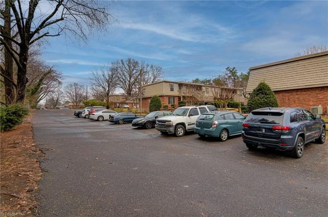 3830 Country Club Road H, Winston-salem, NC 27104