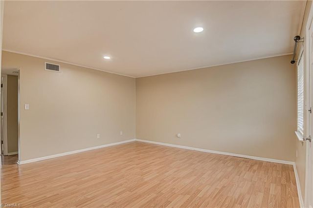 3830 Country Club Road H, Winston-salem, NC 27104