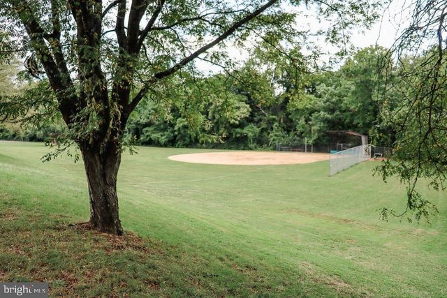 709 W VIEW TER, Alexandria, VA 22301