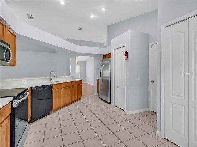 12824 KINGS LAKE DRIVE, Gibsonton, FL 33534