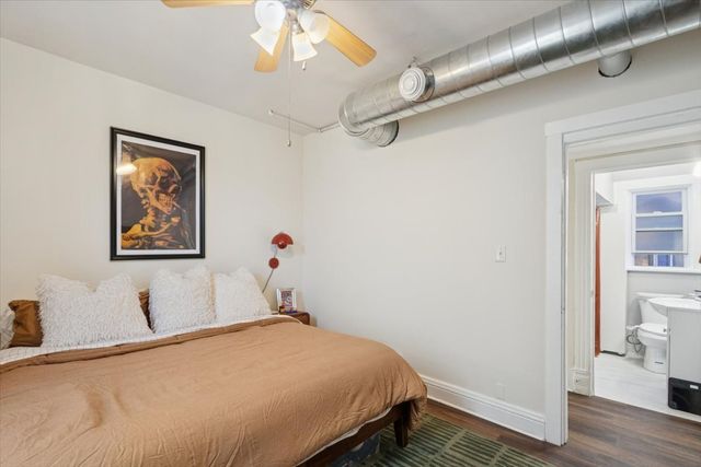 2144 W Montrose Avenue 1, Chicago, IL 60618