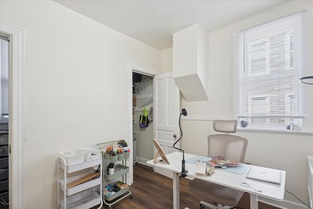 2144 W Montrose Avenue 1, Chicago, IL 60618