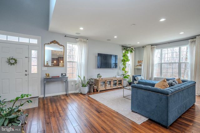 101 BAKER ST, Monmouth Junction, NJ 08852