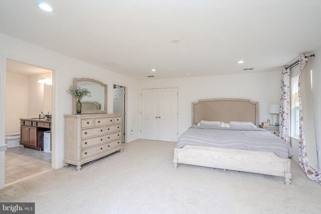 101 BAKER ST, Monmouth Junction, NJ 08852