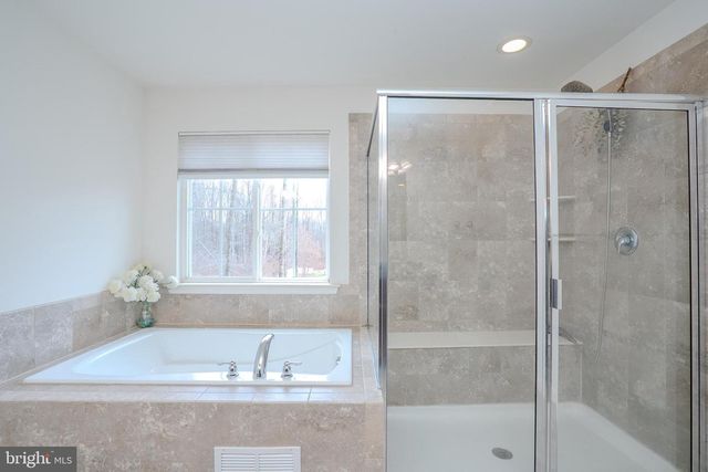 101 BAKER ST, Monmouth Junction, NJ 08852