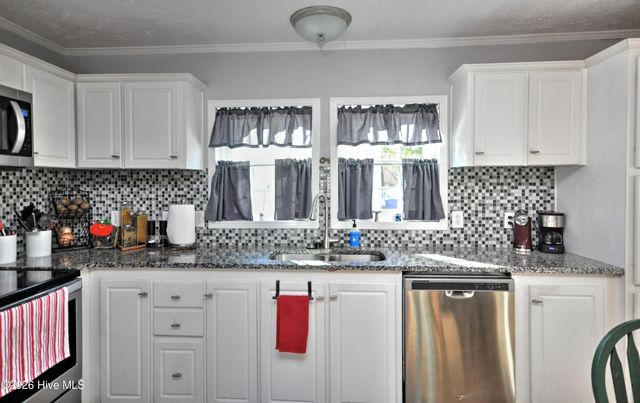 166 NE 5th Street, Oak Island, NC 28465