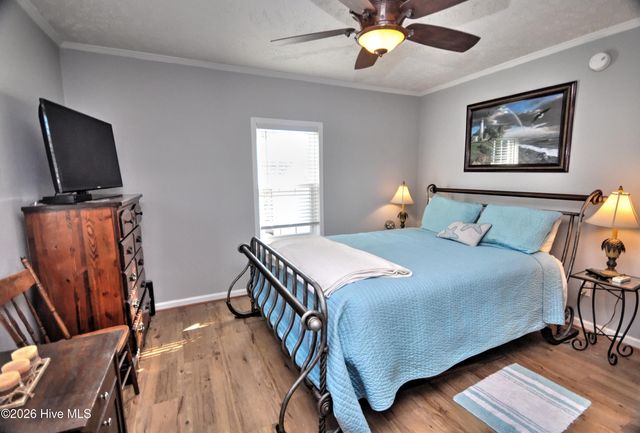 166 NE 5th Street, Oak Island, NC 28465