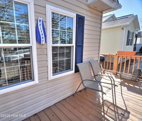 166 NE 5th Street, Oak Island, NC 28465