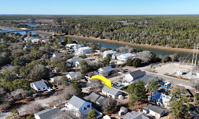 166 NE 5th Street, Oak Island, NC 28465