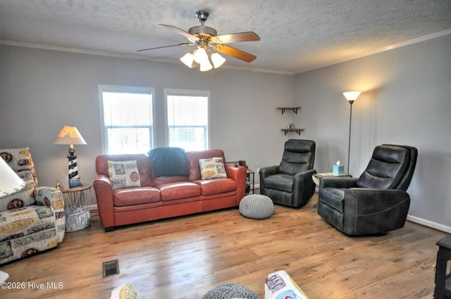 166 NE 5th Street, Oak Island, NC 28465