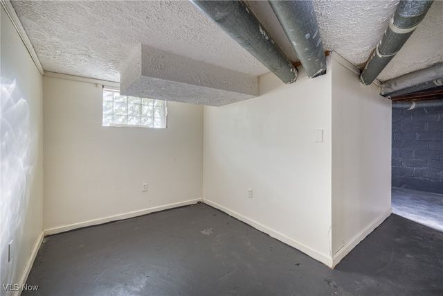 849 Glenn Street, Akron, OH 44320