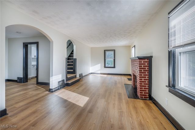 849 Glenn Street, Akron, OH 44320