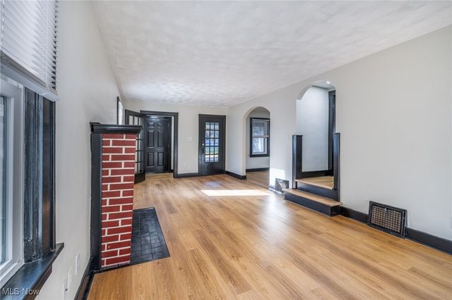 849 Glenn Street, Akron, OH 44320