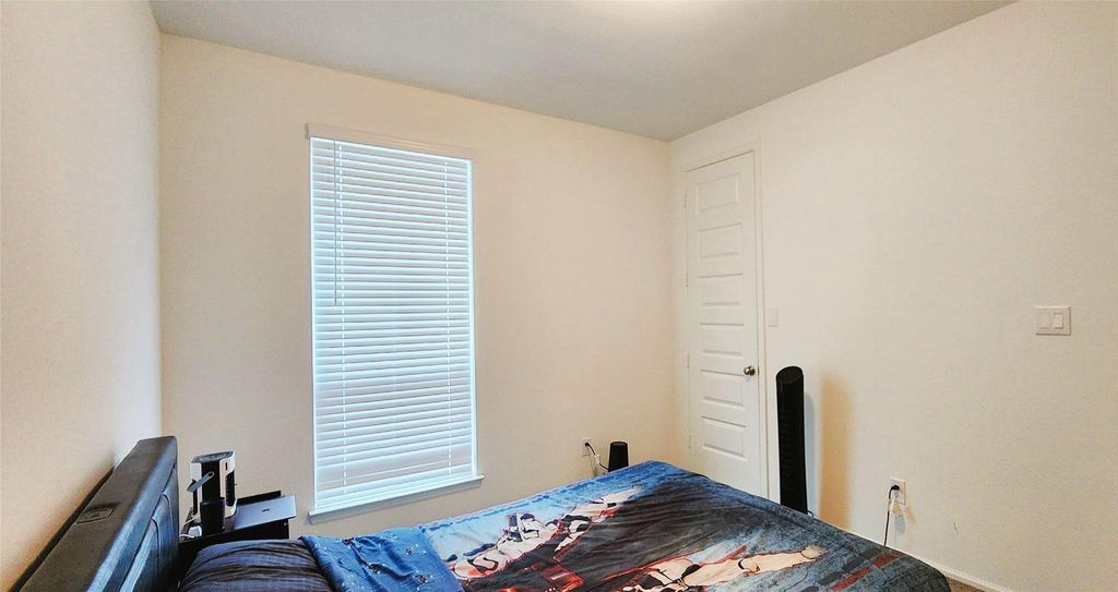 Image 12 of property listing at 26102 Herschel Heights Lane, Richmond, TX 77406