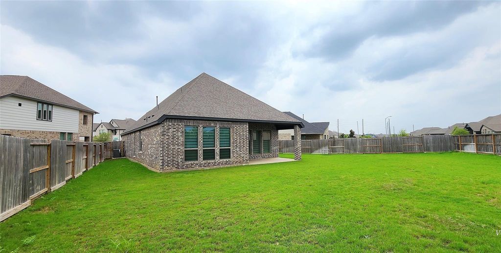 Image 17 of property listing at 26102 Herschel Heights Lane, Richmond, TX 77406