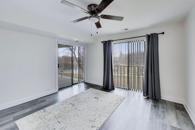 1 The Court of Harborside Court 202, Northbrook, IL 60062