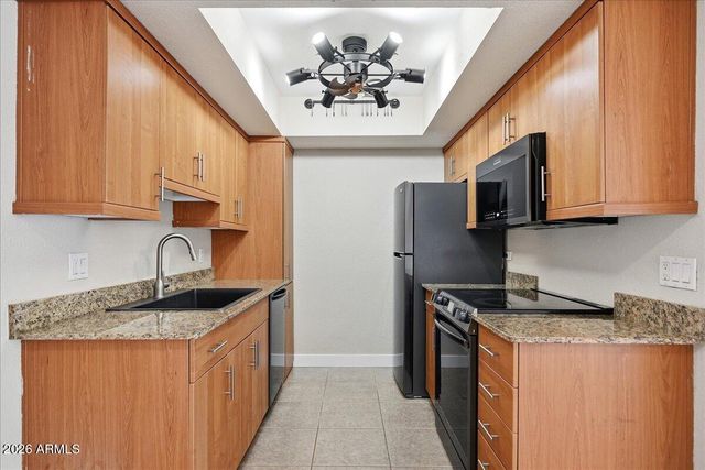 7350 N VIA PASEO DEL SUR -- M106, Scottsdale, AZ 85258