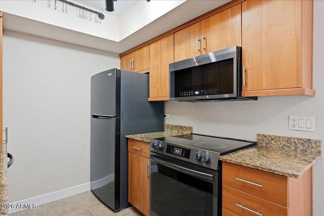 7350 N VIA PASEO DEL SUR -- M106, Scottsdale, AZ 85258