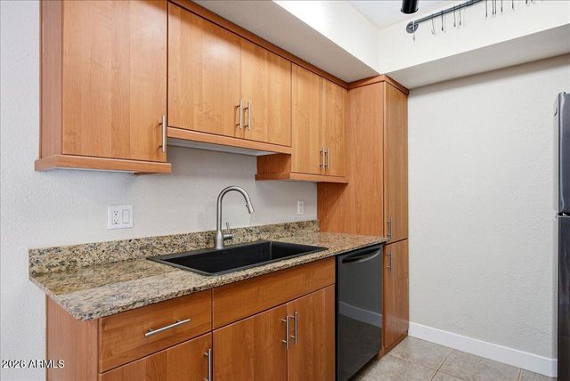 7350 N VIA PASEO DEL SUR -- M106, Scottsdale, AZ 85258
