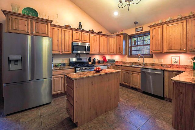 96 Bryant Mill Road, Tamworth, NH 03886