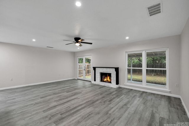 5915 Lake Champlain, San Antonio, TX 78233