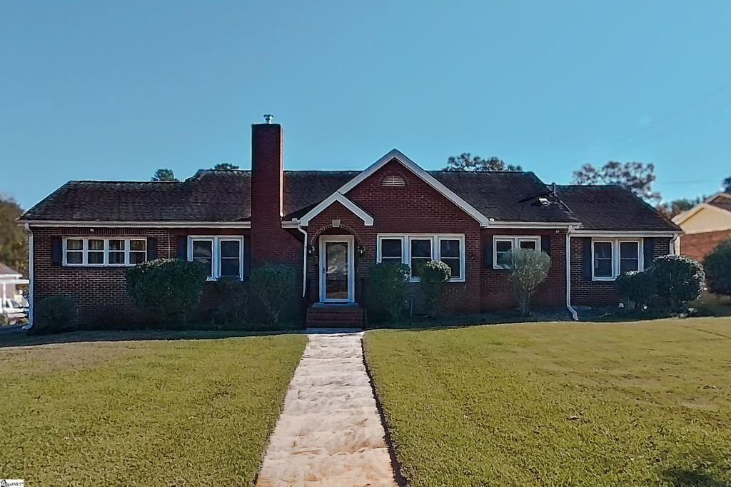 455 E Georgia Street, Woodruff, SC 29388
