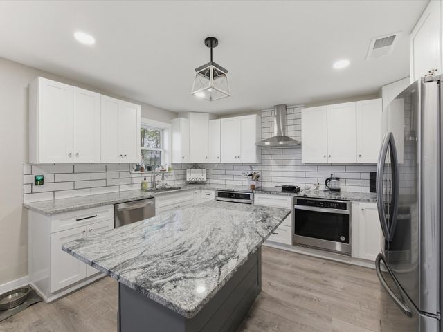 15720 W Highway 22, Blooming Grove, TX 76626