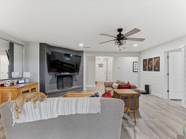 15720 W Highway 22, Blooming Grove, TX 76626