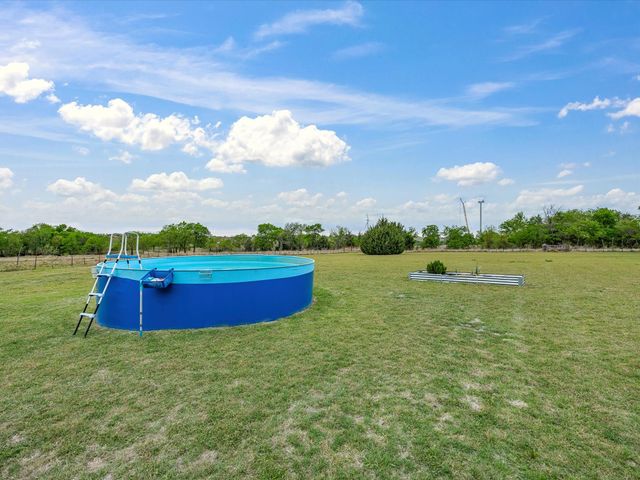 15720 W Highway 22, Blooming Grove, TX 76626