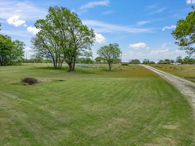 15720 W Highway 22, Blooming Grove, TX 76626