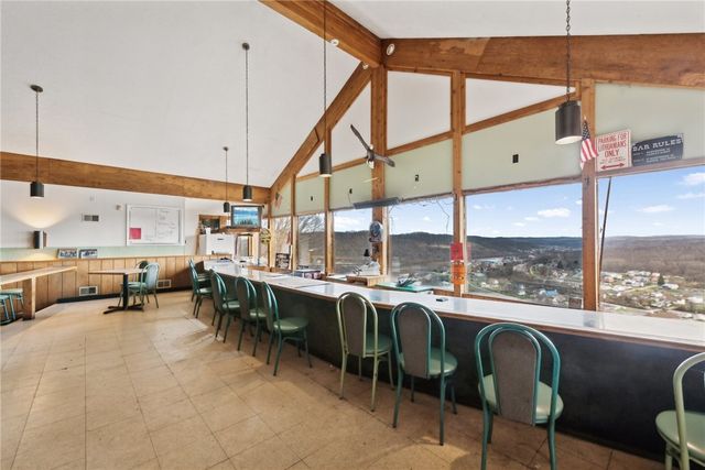 882 HIGHPOINT DRIVE, California, PA 15423