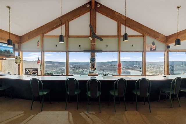 882 HIGHPOINT DRIVE, California, PA 15423