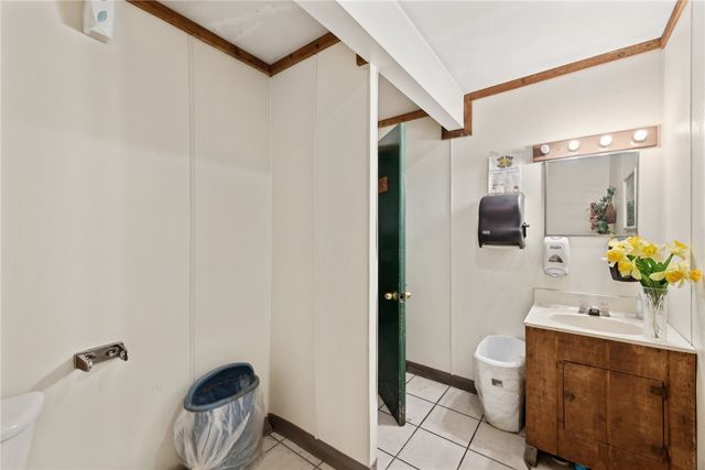 882 HIGHPOINT DRIVE, California, PA 15423