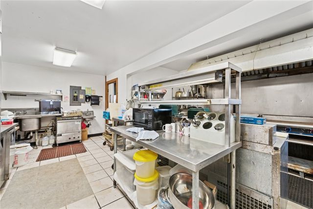 882 HIGHPOINT DRIVE, California, PA 15423