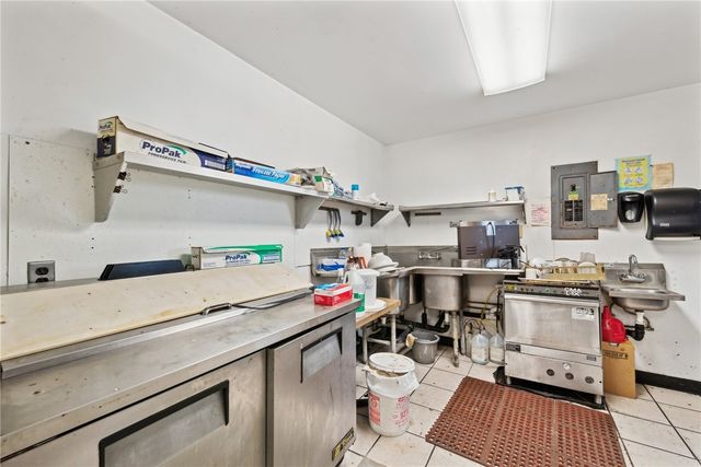 882 HIGHPOINT DRIVE, California, PA 15423