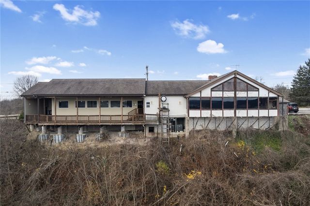 882 HIGHPOINT DRIVE, California, PA 15423