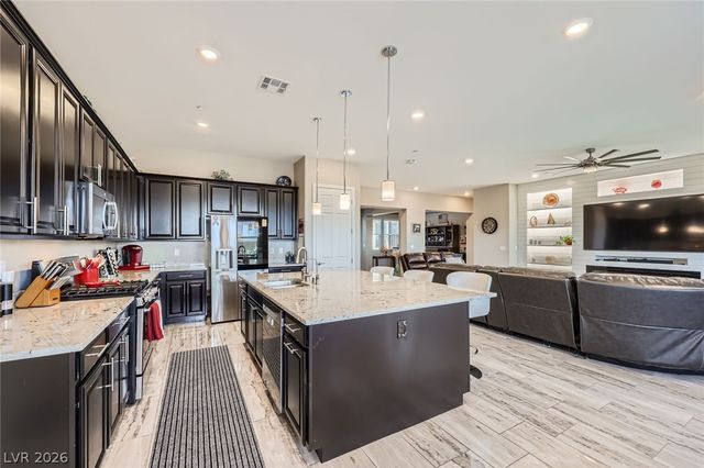 800 Rosewater Drive, Henderson, NV 89011