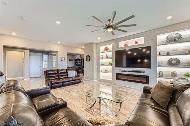 800 Rosewater Drive, Henderson, NV 89011