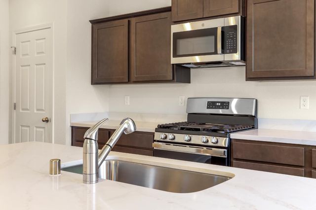 3265 Vermillion Dr, Stockton, CA 95206